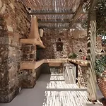 Villa Barbarossa - Elegant Beachfront Retreat With Heated Pool & Outdoor Gym