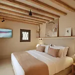 Nos Hotel & Villas