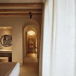 Nos Hotel & Villas
