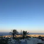 Oldtown Suites Fira