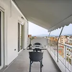 Stylish Living-Parthenon
