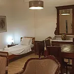 Amerikis Street 1 Bedroom Apartment