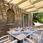 Sun-Rock House By The Sea