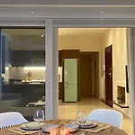 Bright Luxury Apt.