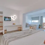 Nautica Suites - Executive Suite With Jacuzzi