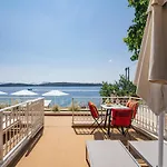 Lefkada Blue Luxury Sea Front Apartments -By Del Mar