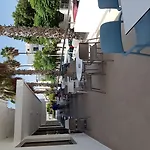 Imperial Hotel And Apartments