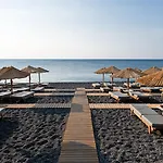 Kamari Beach Hotel