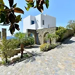 Andros Homes Sea Side Apartment & Studio