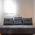 Lovely 2 Bedroom Rental In Excellent Location