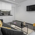 Phaedrus Living: City Center Luxury Flat Loukianou