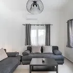 Blue Riviera Villas & Suites - Alimos
