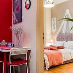 City Stay Close To The Metro A Charming Flat