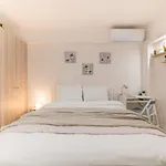 Cute Love-Nest With Patio In The Heart Of Kolonaki