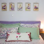 *Central Acropolis* Sleep In An Artist'S Apartment