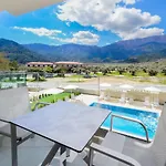 Supreme Luxury Suites