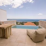 Mani Luxury Suites And Studios In Gytheio With Private Pools