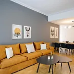 Elegant Big Apartment In Athens Center With Balcony