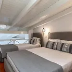 Pallas Seaside 1