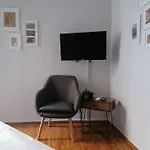Minimal Studio Varnava Square - Kallimarmaro Area