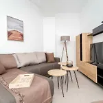 Bonni - Central Apt, 2' From Metro Station #11