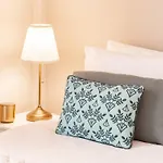 Stylish King Size Bed Apt Steps From Acropolis By Ghh