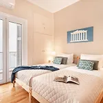 Stylish King Size Bed Apt Steps From Acropolis By Ghh