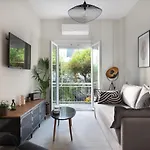 Apt Eleven - Cozy Apartment With Garden