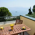 Beautiful Seaside Studio With Amazing View