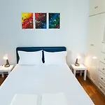 Brand New, Cheerful Apartment In Central Athens