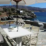 Romantic And Cozy House On The Waterfront In Koundouros, Kea