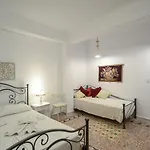 Naxos Center Houses