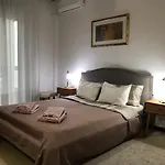 Cosy Seaside Apartment