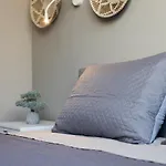 Designed 2 Room Apartment - 15' Walk To Acropolis