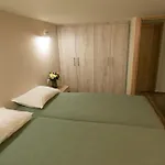 Two Bedroom Apartment With Hidden Garden