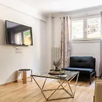 Amazing New Elegant Apt In The Shadow Of Acropolis