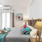 Best Friends & Fam Apt,Town Of Naxos Island,By Naxosvibe