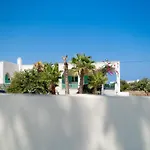 Kamari Beach Houses With Balcony And Garden