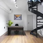 200 Mb Fibre Remote Workers' Dreamhouse