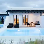 Agrari Bo Suites By Mykonos Rocks