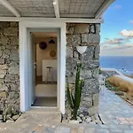 Bohemian Blue Villa - 7 Bdrm - Beach In 200M - Mg Villas