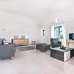 Nola Traditional Villa With Pool And Amazing Sea Views, Paros