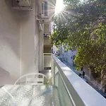 Great Located Apartment For 4Ppl #2