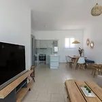 Nice And Spacious Apartment In Paros