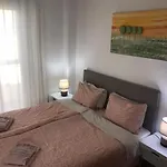 Cosy Seaside Apartment