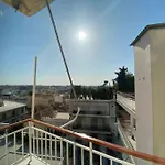 2-Bedroom Apartment In Athina