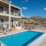 Porto Plaza Hotel