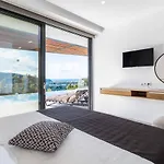 Villa Beyond The Horizon