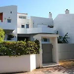 Relaxing Studio Apt, 1 Min To Highway, Parking