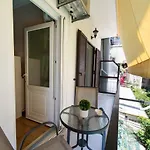 Lefkas City Apartments & Suites